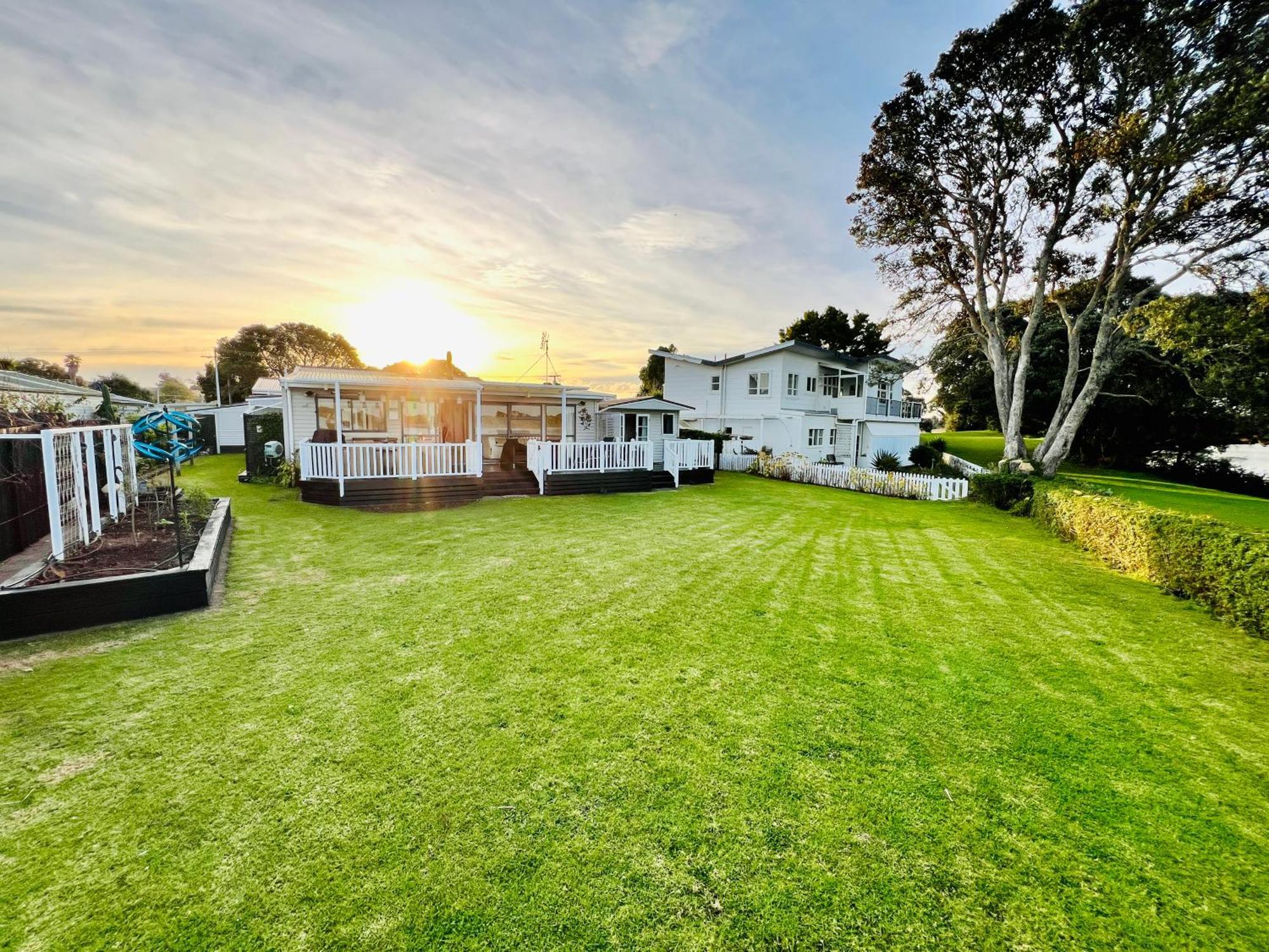 Monarch Cottage On The Estuary Athenree Esterno foto